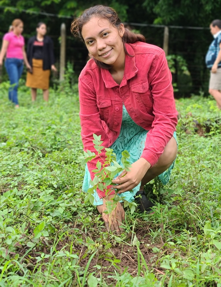 Nicaragua Lady with Watershed